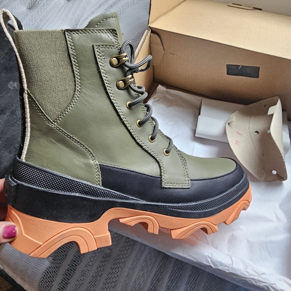 Sorel Free People Movement Waterproof Boots Sz 8.5 - Picture 5 of 7